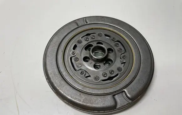 Volkswagen Golf VII Flywheel 04E105266P