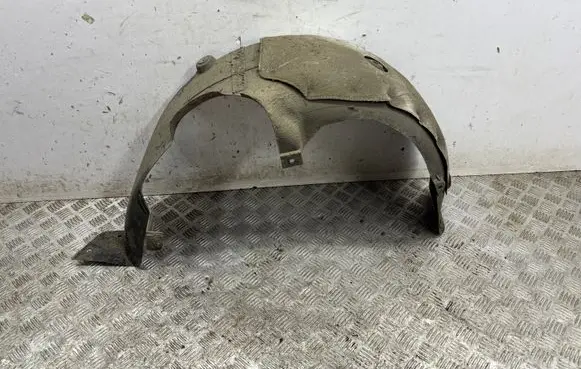 Rear arch fender liner splash guards