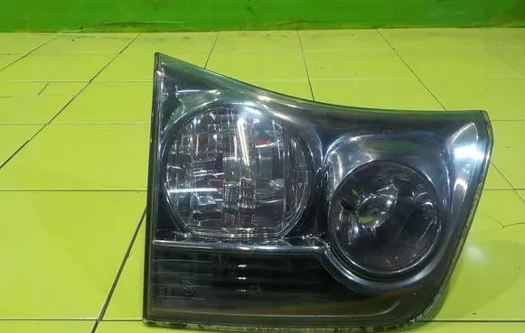Lexus RX 300 Rear/tail lights 