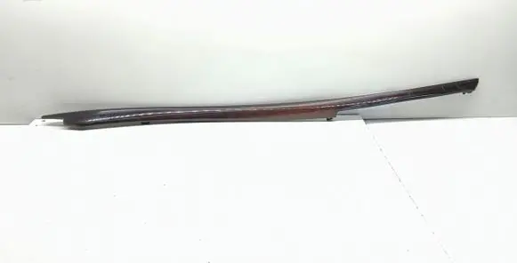 Dashboard glove box trim