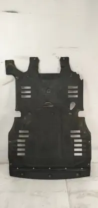 Porsche Macan (95B) Engine splash shield/under tray 95B863821B