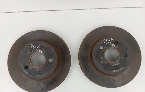 Toyota Prius (XW50) Front brake disc