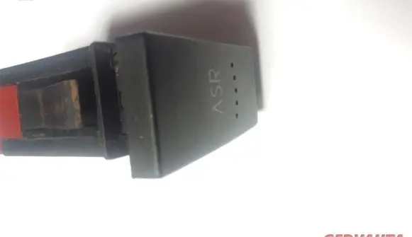 Volkswagen PASSAT B5 ESP (stability program) switch 3B0927133A
