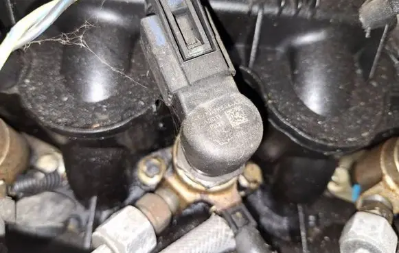 Fuel injector