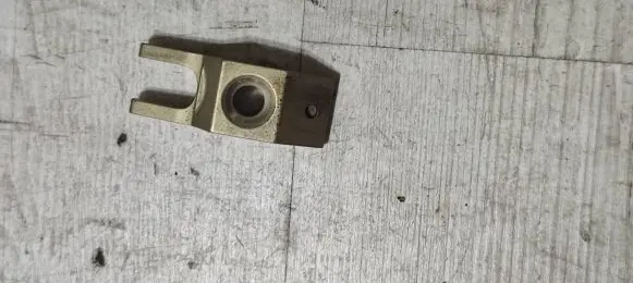 Jeep Cherokee Fuel Injector clamp holder