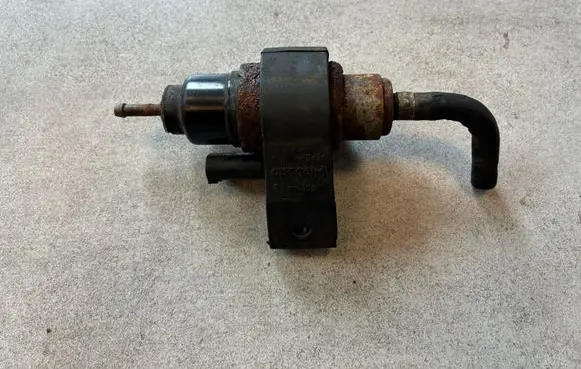 Land Rover Range Rover Sport L320 Water pump LR061887