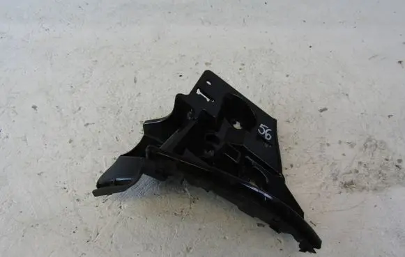 Rear bumper mounting bracket