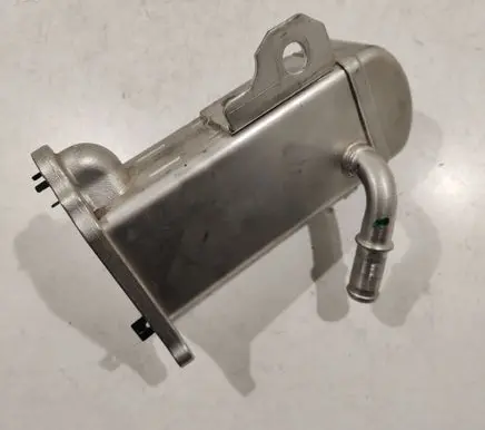 Peugeot 5008 EGR valve cooler V29004027 MM111BL