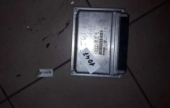 Audi A6 S6 C5 4B Engine control unit/module 3B0907401 0281001938