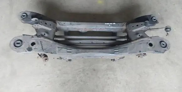 Toyota Auris E180 Rear axle beam 