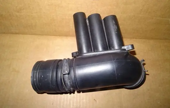 Volkswagen Golf VII Air intake hose/pipe 04E129651C