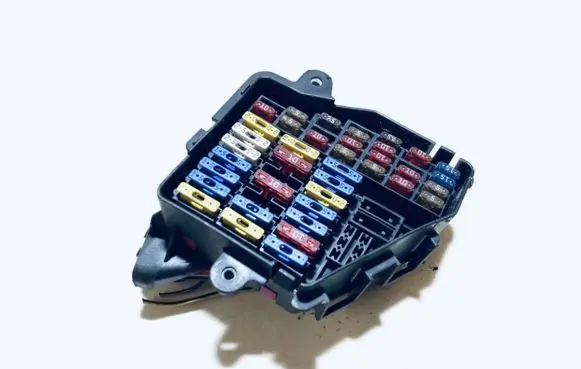 Audi A4 S4 B5 8D Fuse box set 8D1941824