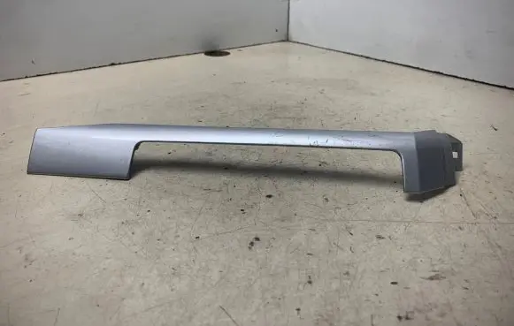 BMW 3 E46 Dashboard glove box trim 8196103