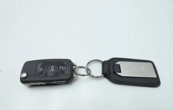 Volkswagen Golf VI Ignition key/card 5K0837202E 5FA01020600
