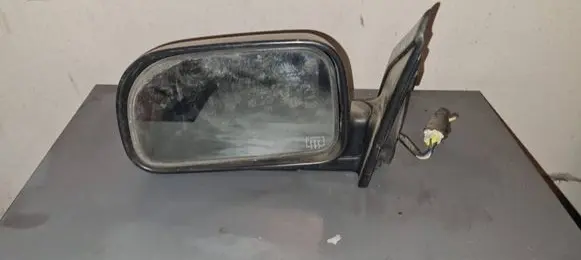 Mitsubishi Space Runner Front door electric wing mirror 01821