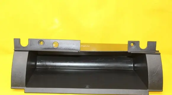 Glove box