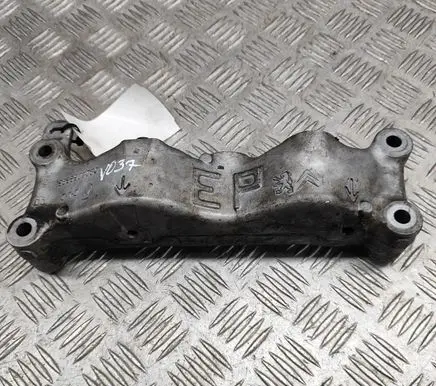 Peugeot 208 Engine mounting bracket 9655923080