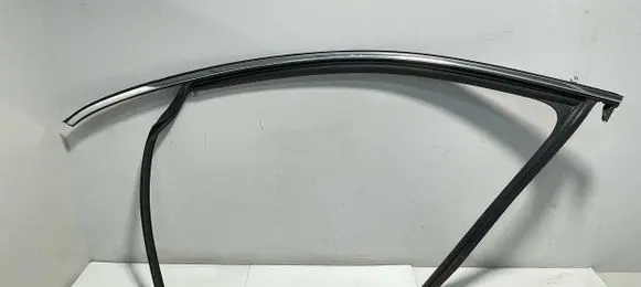 Skoda Octavia Mk3 (5E) Front door glass trim molding 5E9837431E 29965 5E9837643
