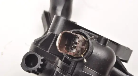 Peugeot 308 Thermostat housing 9810916880