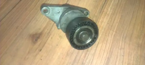 Peugeot 206+ Generator/alternator belt tensioner 9685486880