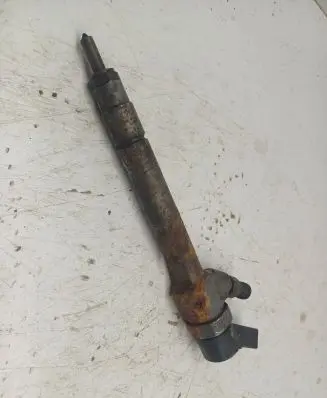 Mercedes-Benz A W168 Fuel injector 0445110015 6680700287