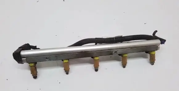 Volvo V50 Fuel main line pipe 30650014