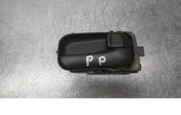 Nissan X-Trail T30 Front door interior handle 
