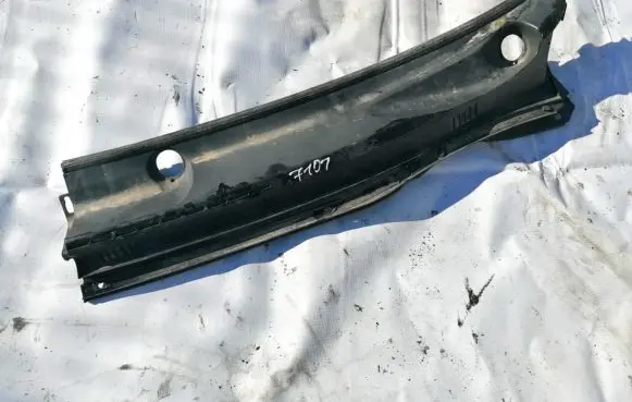 Toyota Corolla E120 E130 Wiper trim 