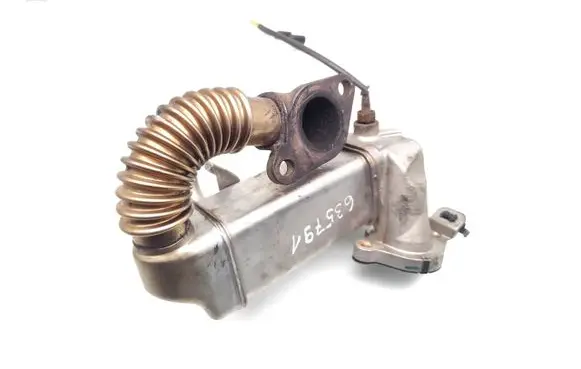 Opel Vivaro EGR valve cooler 147350678R
