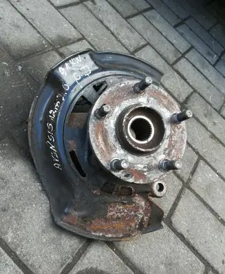 Toyota Avensis T270 Front wheel hub