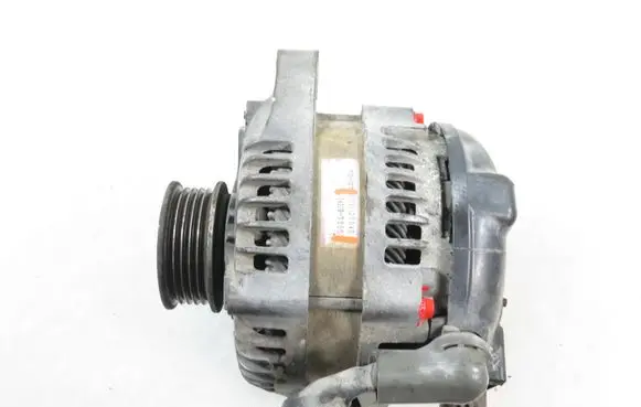 Toyota Avensis T220 Generator/alternator 1042103050 2706027040
