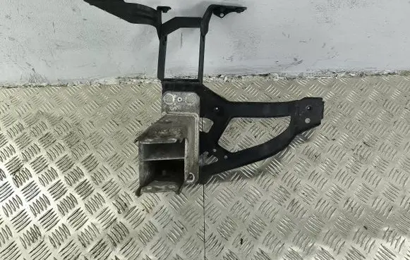 BMW 5 E60 E61 Front bumper mounting bracket 7163483