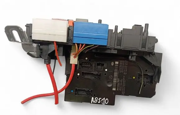 Mercedes-Benz E W212 Fuse module A2129060805