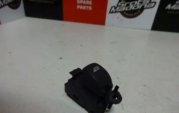 Volvo V70 Electric window control switch 31394840