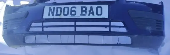 Ford Focus Front bumper melyna
