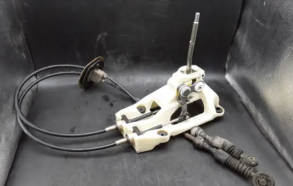Hyundai Tiburon Gear shifter/selector LX5AL0
