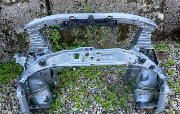 Opel Zafira B Radiator support slam panel