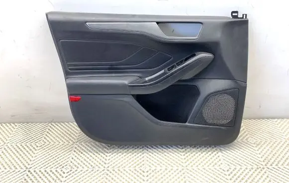 Ford Focus Front door card panel trim 