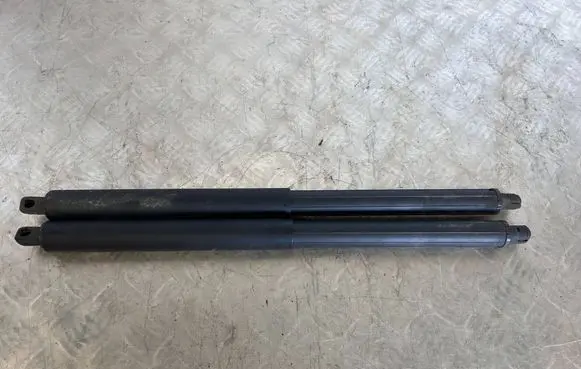 BMW X5M E70 Tailgate strut 