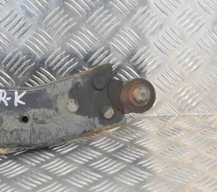 Ford Focus Front lower control arm/wishbone BV613A262AAA