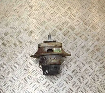 Land Rover Discovery 4 - LR4 Engine mount bracket AH226A003BA4518 AH226A003BA