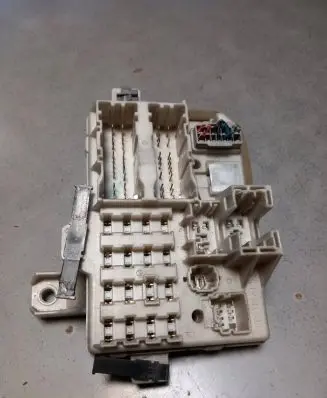 Mazda 6 Fuse module 503F05