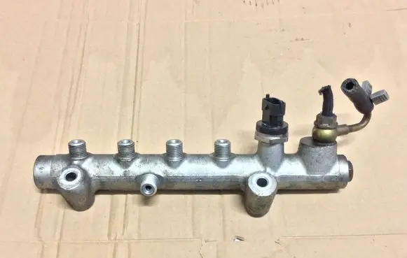 Opel Astra H Fuel main line pipe 0445214094 0281002767