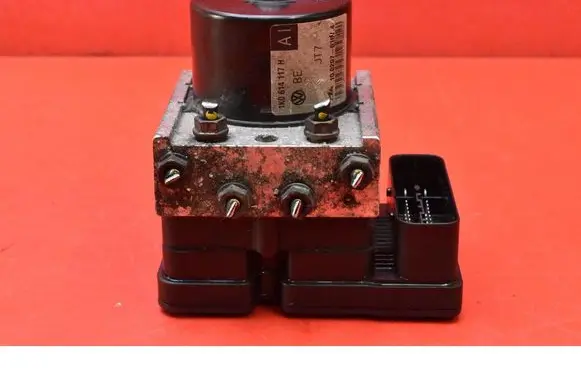 Skoda Octavia Mk2 (1Z) ABS Pump 1K0614117H