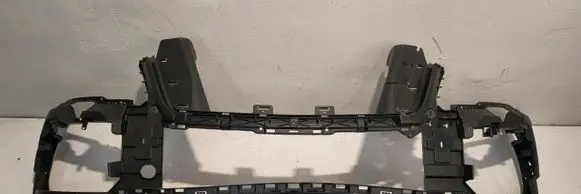 Mercedes-Benz ML W164 Front bumper mounting bracket A1648851865