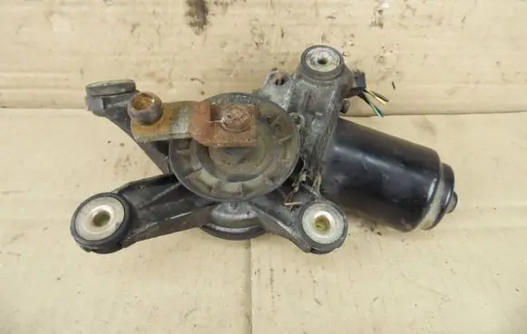 Subaru Forester SF Wiper motor