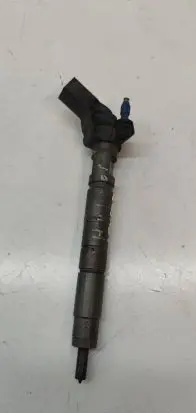 Hyundai Santa Fe Fuel injector 338002f000