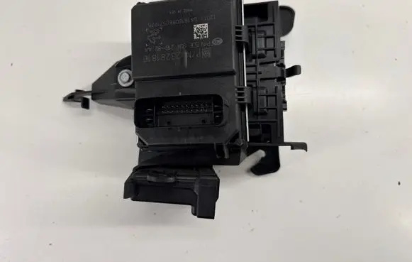 Chevrolet Camaro Fuel injection pump control unit/module 23281816 2927141732 23412911