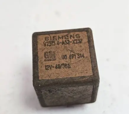 Opel Zafira A Other relay 90491314 V23134J52X232 12V4038A
