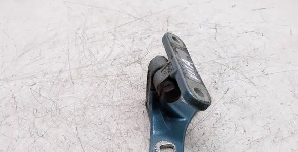 Mercedes-Benz C W203 Front door lower hinge 